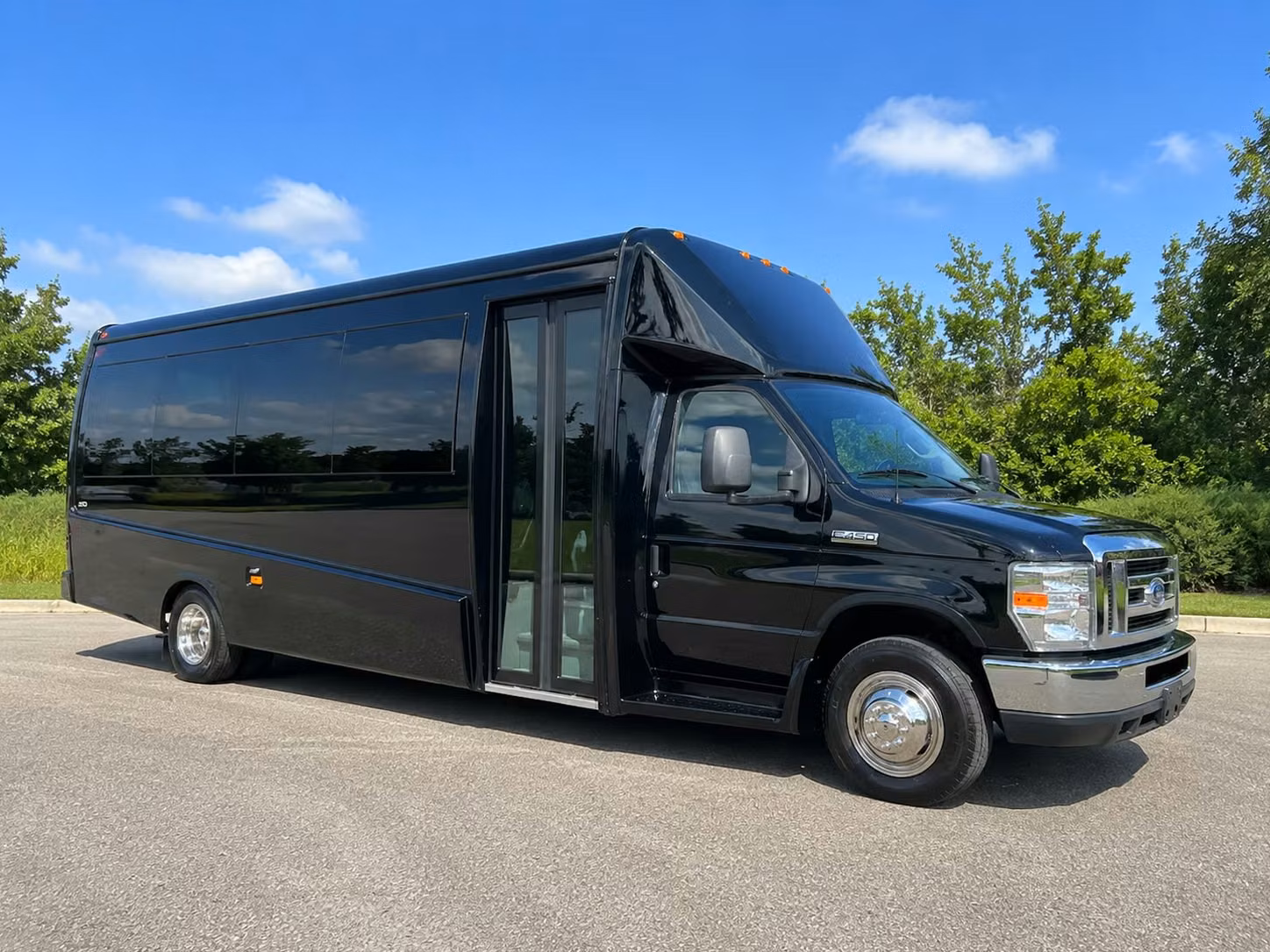 15 passenger minibus